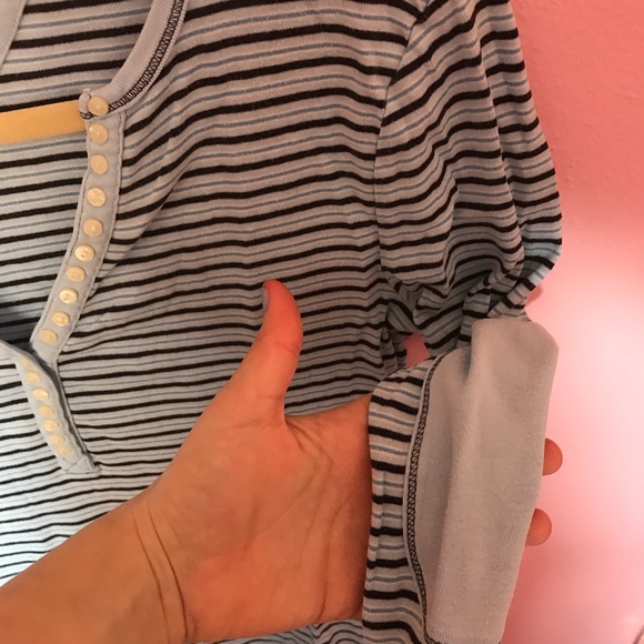 Tommy Hilfiger Striped Henley Size Medium - Picture 4 of 5